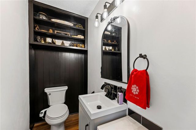 3619 NE 68th Terrace, Gladstone, MO 64119