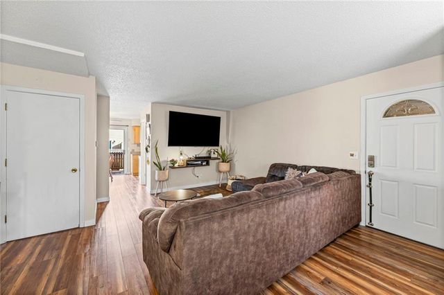 3619 NE 68th Terrace, Gladstone, MO 64119