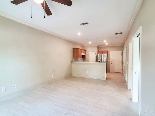 2425 E Johnson Ave E, Pensacola, FL 32514