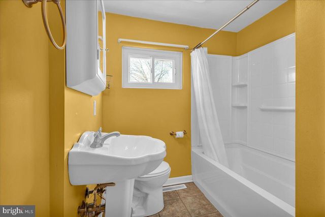 328 KELLER RD, Glendora, NJ 08029