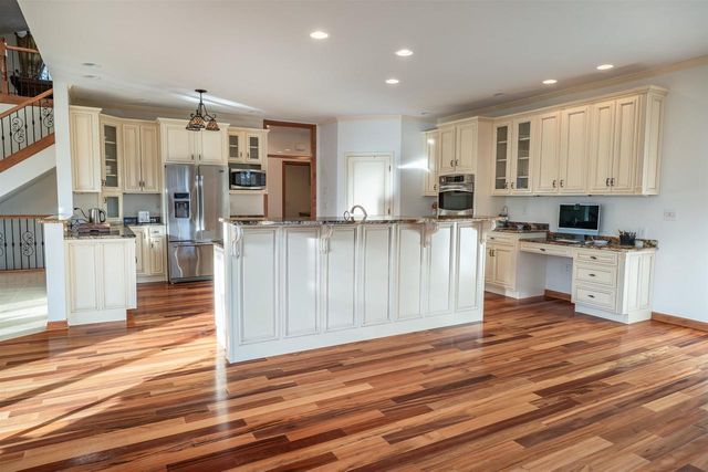 103 FREEDOM WAY, Wausau, WI 54403