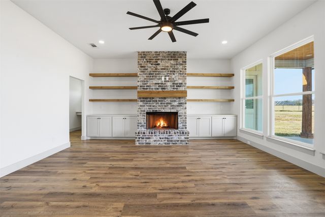 1081 Paradise Parkway, Poolville, TX 76487