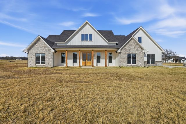 1081 Paradise Parkway, Poolville, TX 76487