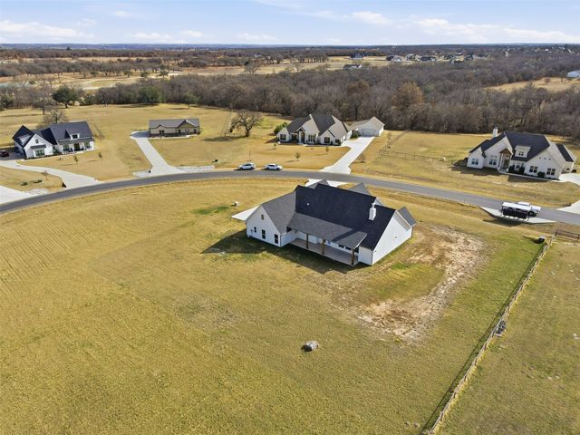 1081 Paradise Parkway, Poolville, TX 76487