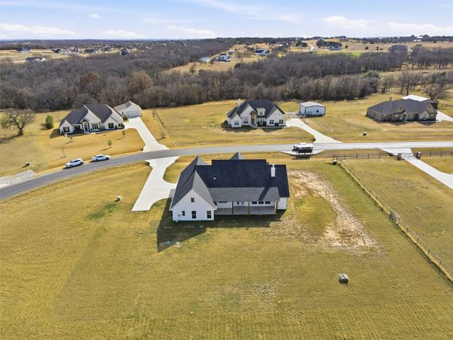 1081 Paradise Parkway, Poolville, TX 76487