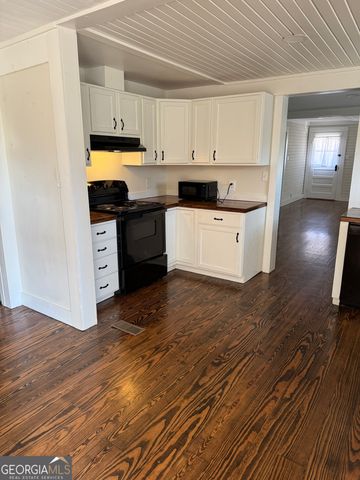 6937 W Currahee Street, Toccoa, GA 30577