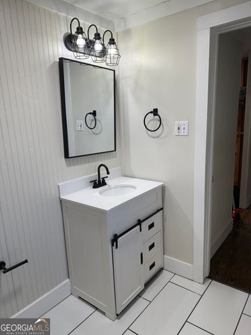 6937 W Currahee Street, Toccoa, GA 30577