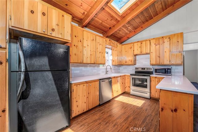 771 Woodland, Crestline, CA 92325