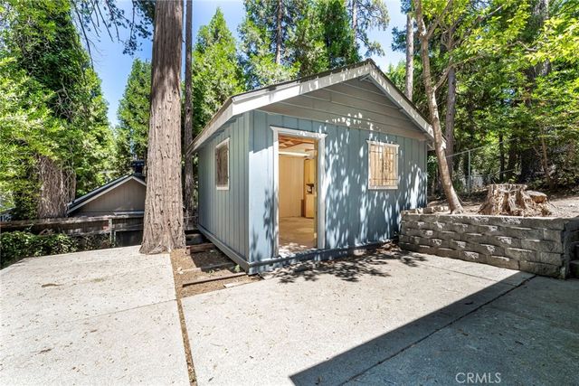 771 Woodland, Crestline, CA 92325