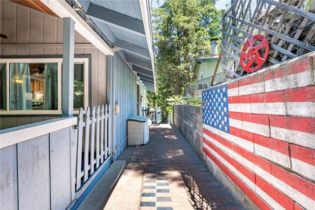 771 Woodland, Crestline, CA 92325