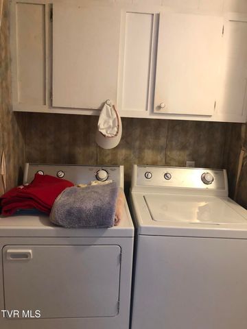 107 Love Blevins Lane, Erwin, TN 37650