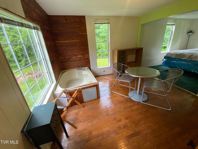 107 Love Blevins Lane, Erwin, TN 37650