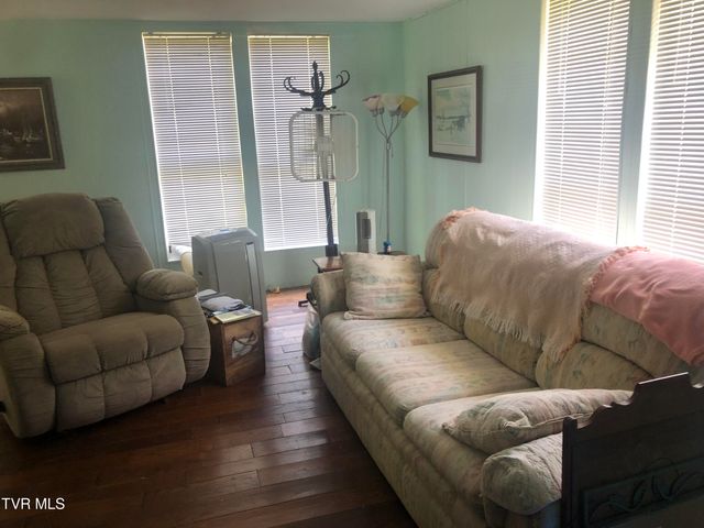 107 Love Blevins Lane, Erwin, TN 37650