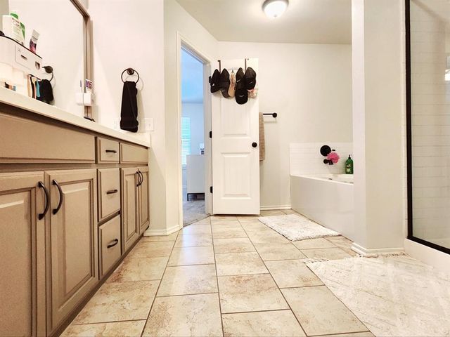 18600 Luna Drive, Edmond, OK 73012