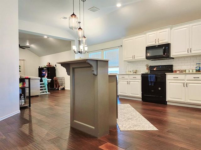 18600 Luna Drive, Edmond, OK 73012