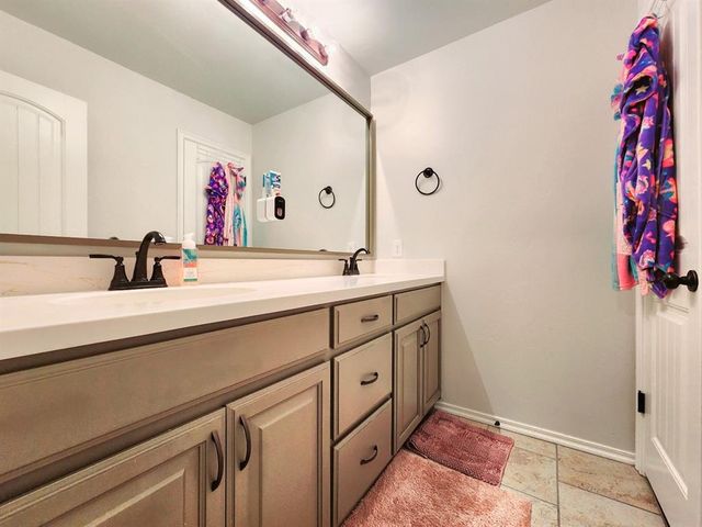 18600 Luna Drive, Edmond, OK 73012
