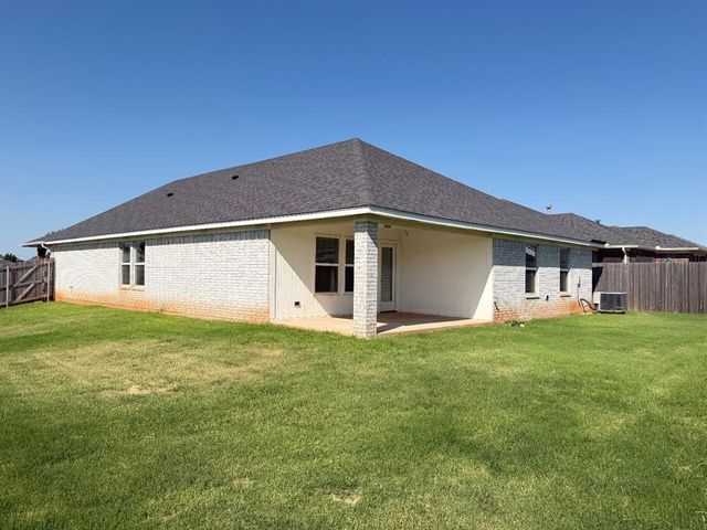 18600 Luna Drive, Edmond, OK 73012