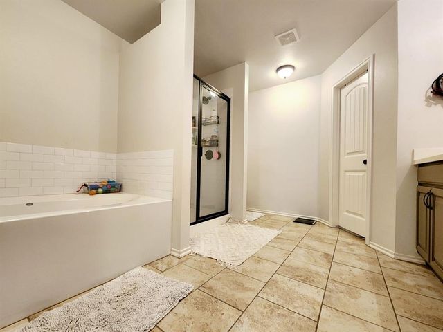 18600 Luna Drive, Edmond, OK 73012