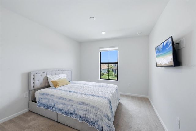 6126 BLUESTAR COURT, Lakewood Ranch, FL 34211
