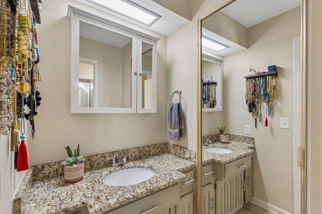 411 Creekside Drive, Richardson, TX 75081
