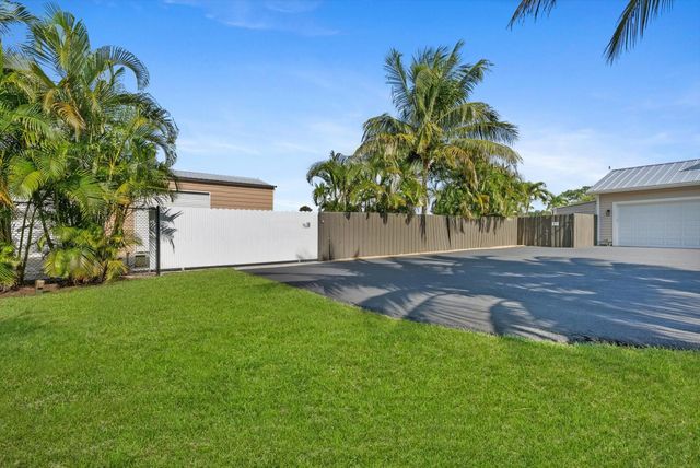 12625 Oak Arbor Lane, Boynton Beach, FL 33436