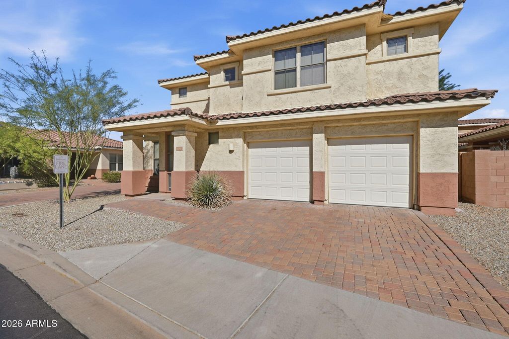 13550 W CYPRESS Street, Goodyear, AZ 85395 — photo 4