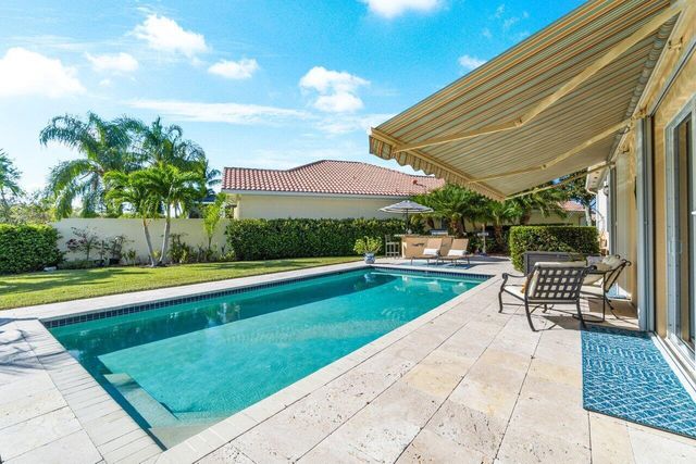 8222 Dominica Place, Wellington, FL 33414