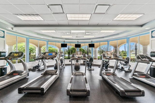 8222 Dominica Place, Wellington, FL 33414