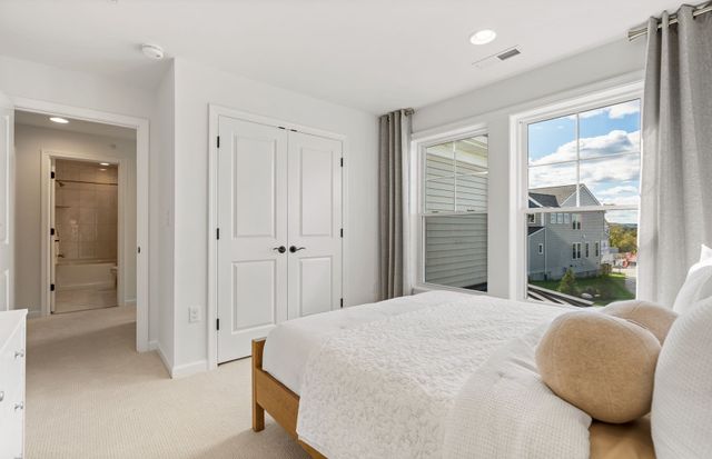 23 Emerald Run 0014, Shrewsbury, MA 01545