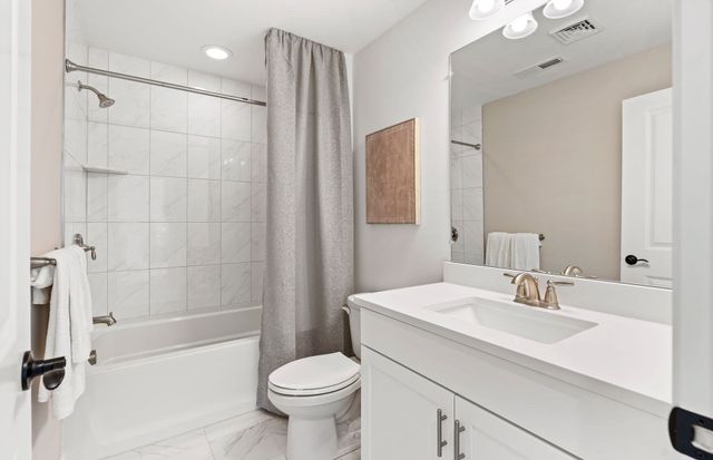23 Emerald Run 0014, Shrewsbury, MA 01545