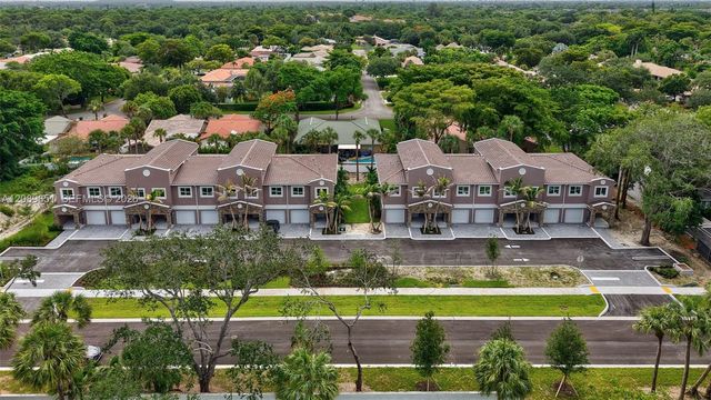 1533 NW 94th Way, Coral Springs, FL 33071