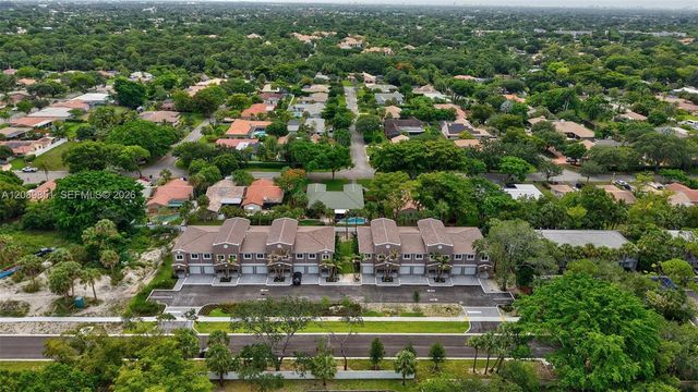 1533 NW 94th Way, Coral Springs, FL 33071