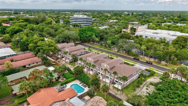 1533 NW 94th Way, Coral Springs, FL 33071