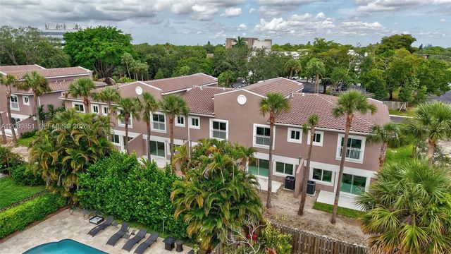 1533 NW 94th Way, Coral Springs, FL 33071