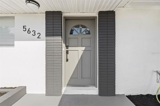 5632 ESPANOLA AVENUE, North Port, FL 34287