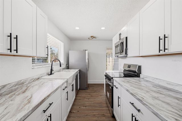 5632 ESPANOLA AVENUE, North Port, FL 34287