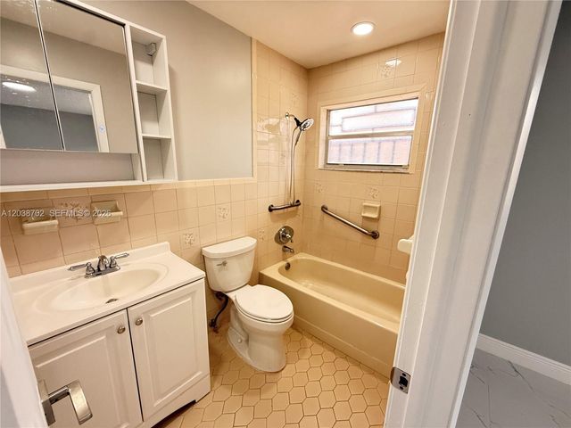 252 NW 50th Avenue 252, Miami, FL 33126