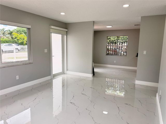 252 NW 50th Avenue 252, Miami, FL 33126