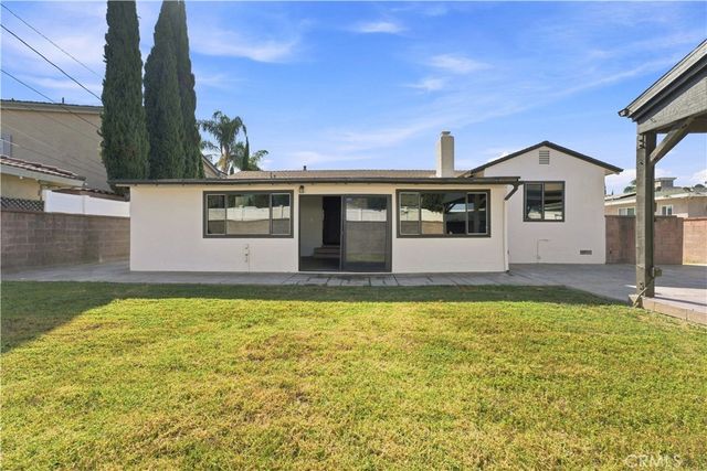 10255 Newville Avenue, Downey, CA 90241