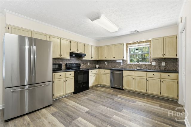 875 Davis Road, Richmond Hill, GA 31324