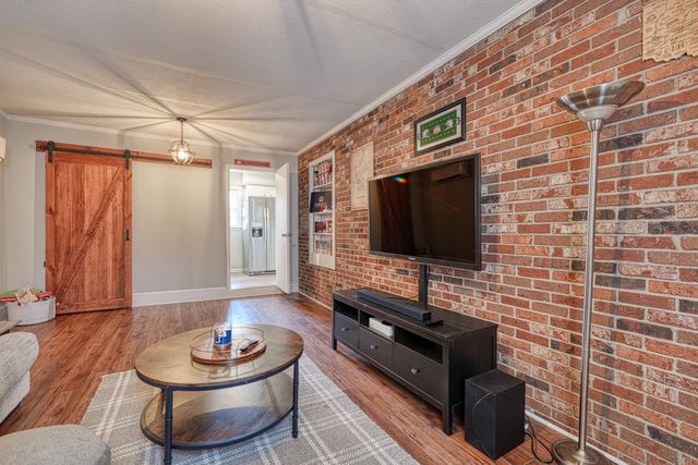 335 Foxhall Road, Spartanburg, SC 29306