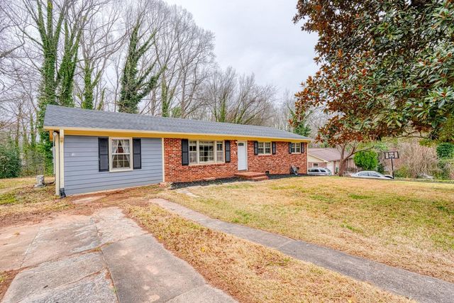 335 Foxhall Road, Spartanburg, SC 29306