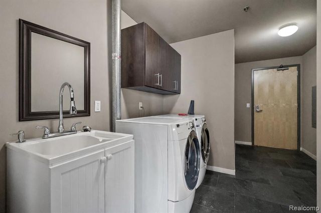 432 S Washington Avenue 1804, Royal Oak, MI 48067