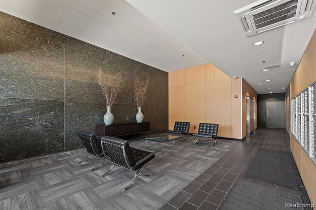 432 S Washington Avenue 1804, Royal Oak, MI 48067