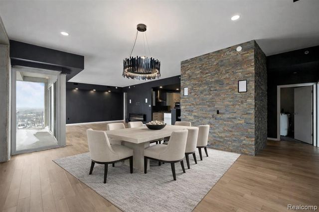 432 S Washington Avenue 1804, Royal Oak, MI 48067