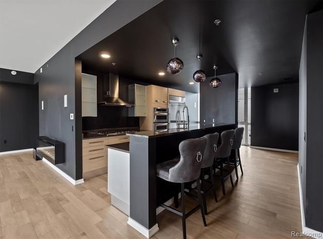 432 S Washington Avenue 1804, Royal Oak, MI 48067