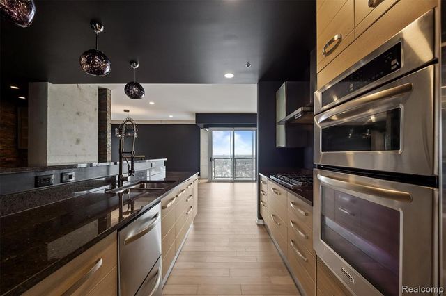 432 S Washington Avenue 1804, Royal Oak, MI 48067