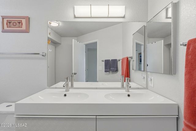 6745 N Quartzite Canyon Place, Tucson, AZ 85718