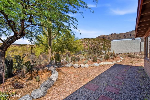 6745 N Quartzite Canyon Place, Tucson, AZ 85718