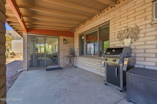 6745 N Quartzite Canyon Place, Tucson, AZ 85718